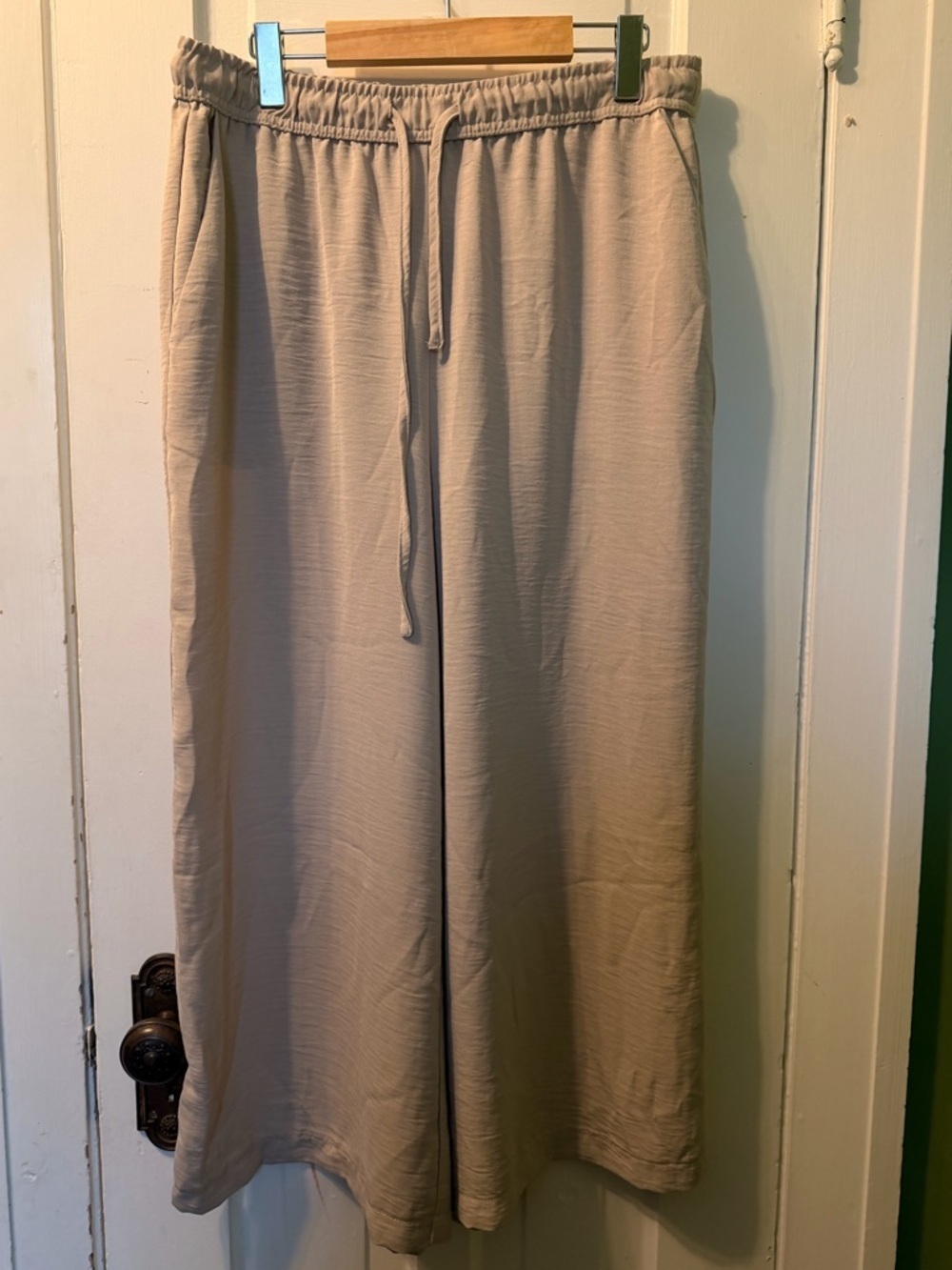 Stradivarius Boho Woman’s Beige Wide-Leg Drawstring Joggers